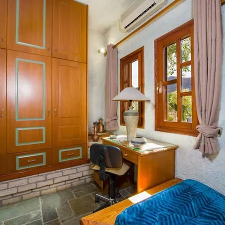 Renas Secret Garden House