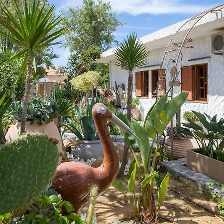 Renas Secret Garden House