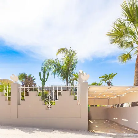Renas Secret Garden House Holiday home